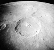Krater Theophilus (Apollo 16, NASA)
